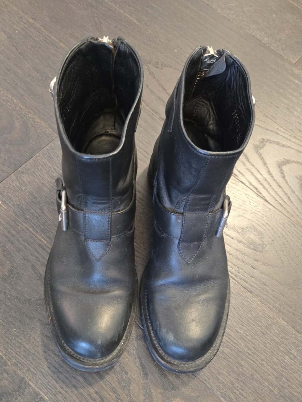 Gucci Women's Black Leather Ankle Booties with Side Buckle
